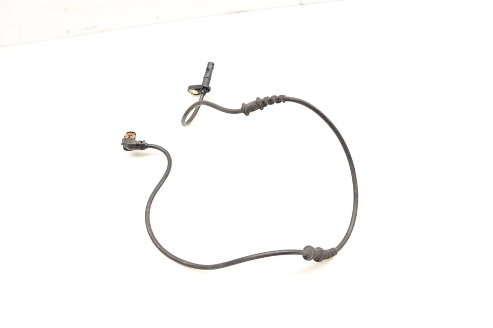 2002-2008 MERCEDES-BENZ SL55 AMG - Front ABS / Wheel Speed Sensor 2305401917 - Image 2 of 4