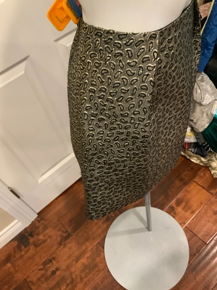 Mini-saia Tibi cintilante dourada paisley jacquard linha A, tamanho 2 - Imagem 4 de 4