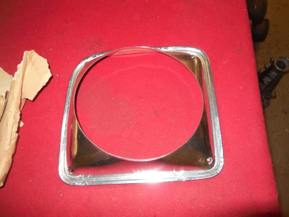 Новый из старых запасов 1967 - 68 Chevrolet C10 C20 C30 K10 K20 K30 пригородный RH ободок фары GM - Изображение 4 из 4