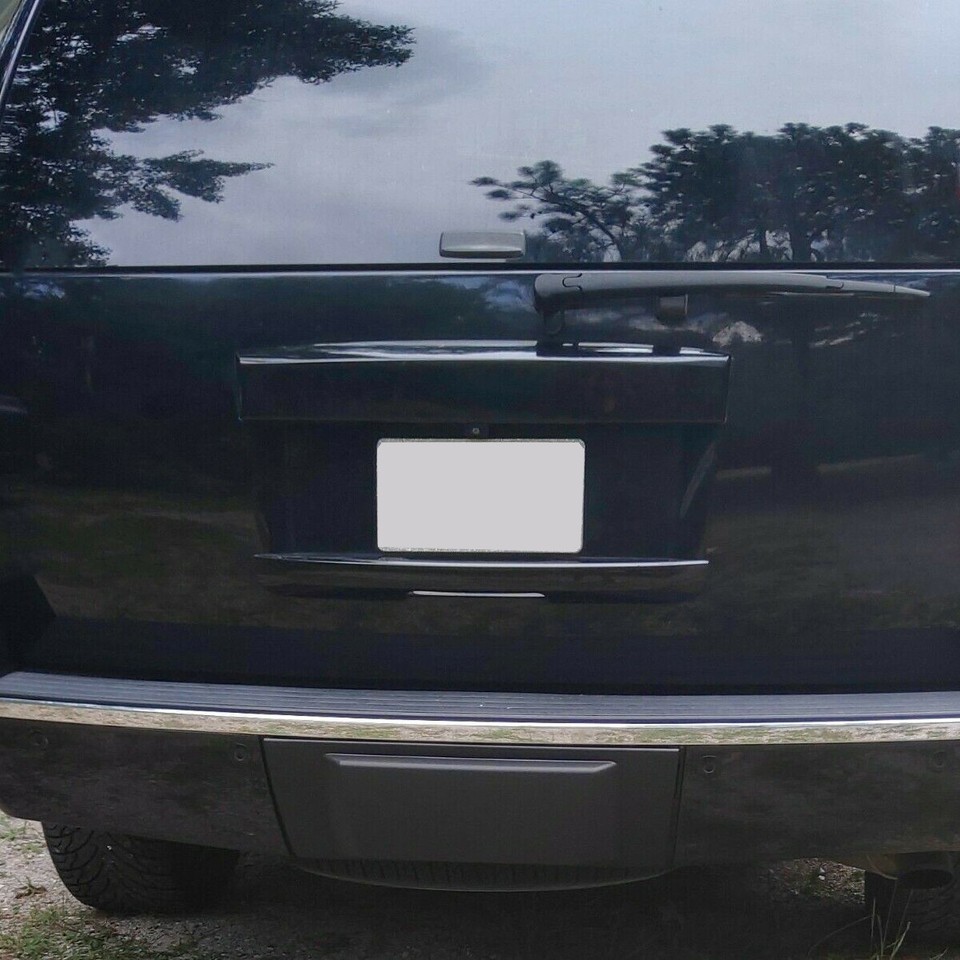 New Rear Bumper Tow Hitch Hole Cover For 20072014 Cadillac Escalade