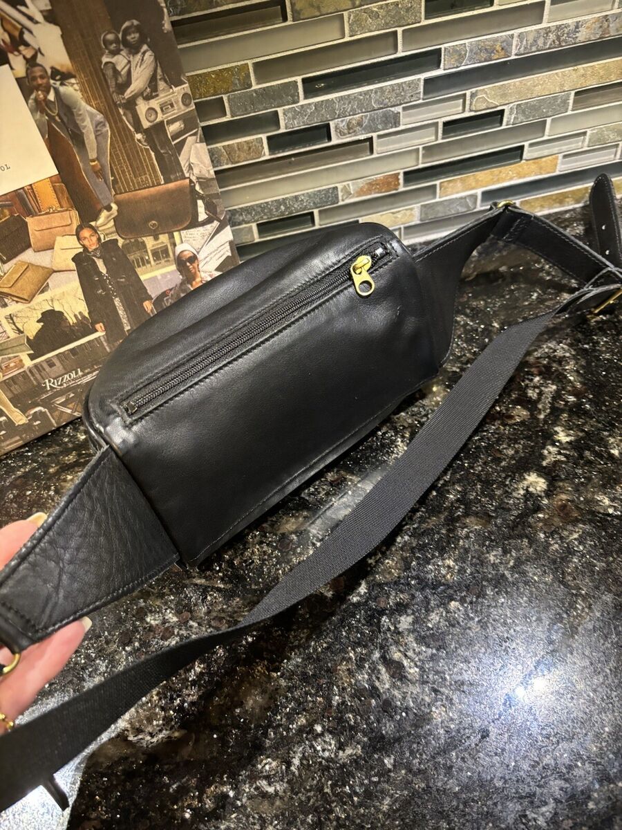 COACH Vintage Canteen Waist Pouch Belt Bag Fanny Pack COACH Vintage Canteen Waist Pouch Belt Bag Fanny Pack