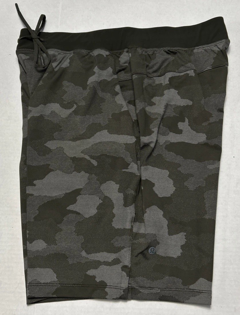 Lululemon T.H.E. Shorts 9" Linerless Variegated Mesh Camo Max Dark Olive Size XL