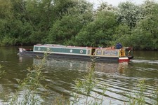 Photo 6x4 Eclectus sails down the Severn near Apperley Apperley/SO8628  c2016