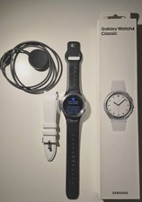 Samsung Galaxy Watch 4, 42mm, Bluetooth + LTE, con 2 cinturini e charger