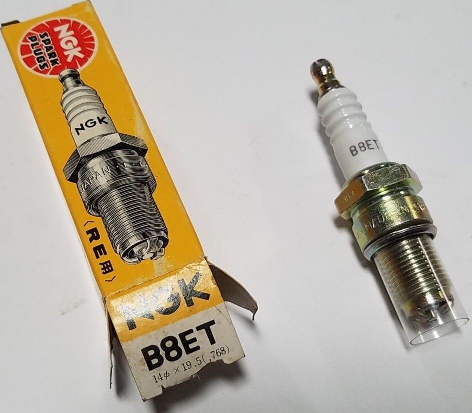 10 Pack NGK B8ET Spark Plugs New in Box