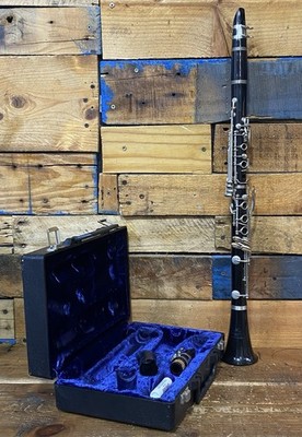 Buescher USA Aristocrat Clarinet With Hardshell Case
