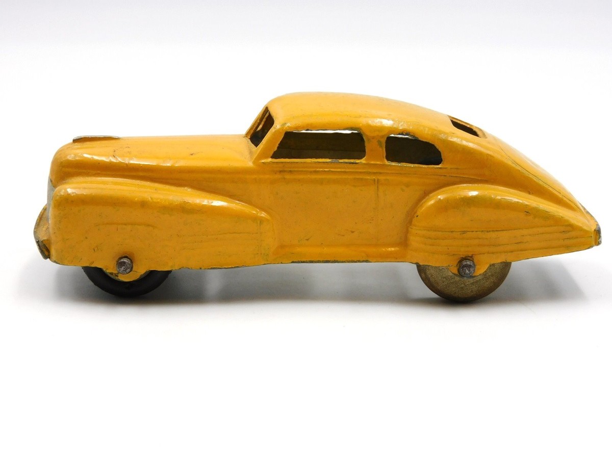 Tootsietoy 1947 Buick Saloon Car 10.5 Cm Tootsie Vintage Die Cast