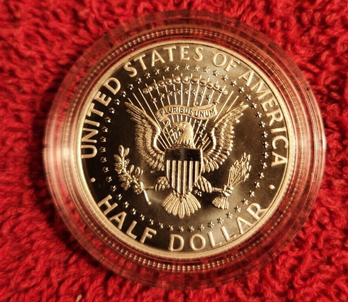 Medio dólar Kennedy 2014 s 90 % plata mejorado a prueba en cápsula acrílica original - Imagen 2 de 2