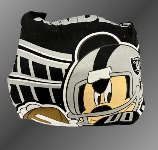 NFL RAIDERS Mickey Mouse Foldable Body Pillow 24" x 16" x 7" Foto 3 de 4