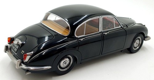 Paragon 1/18 Scale Diecast DC26324A - 1967 Daimler V8 250 - Black - Picture 2 of 6