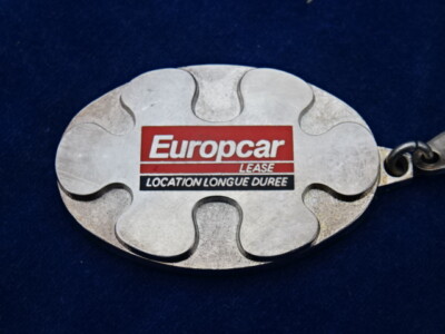 JOLI Nice TOP ++ PORTE-CLES Key ring - EUROPCAR LOCATION DE VOITURES Cars rental