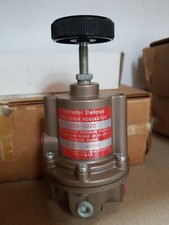 PARKER 3550-3020 Precision Regulator 1/2 to 30 psig  V75