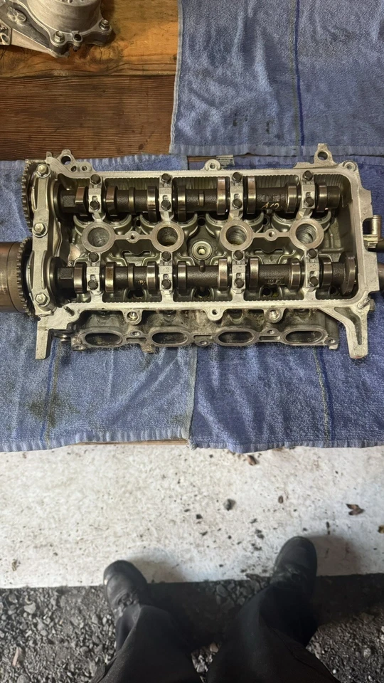 Toyota Prius C 2012-2019 1,5 L 1NZFXE4 cilindro motor culata forma sólida OEM Foto 2 de 4