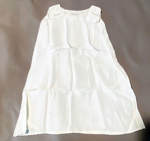 VINTAGE IVORY BABY BAPTISM/CHRISTENING GOWN, SLIP, BONNET, BOOTIES AND MORE - Picture 8 of 17