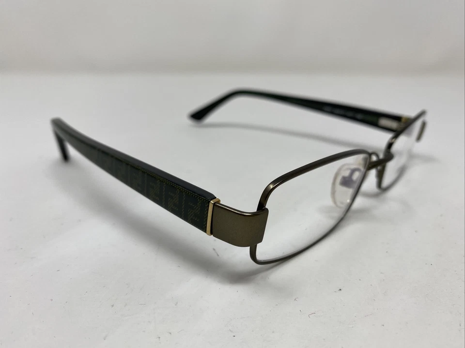 Marco de gafas de metal con borde completo oliva Fendi Italy F910 317 49-17-135 LW89 Foto 3 de 4