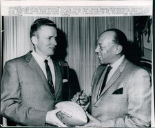 1965 Chicago Jesse Owens Paul Dietzel Autograph Session Wirephoto 7x9
