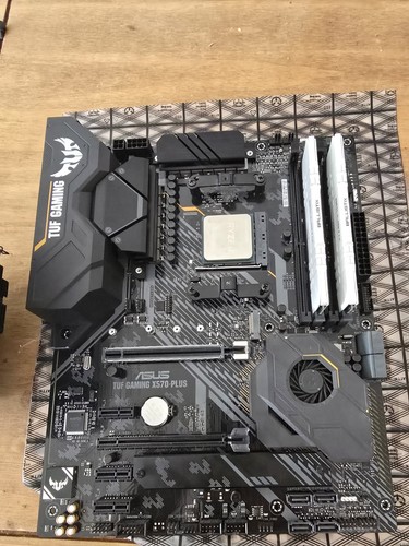 Lot RAM ASUS TUF Gaming X570-Plus ryzen 9 3900x 64 Go Crucial Ballistix - Photo 2/13