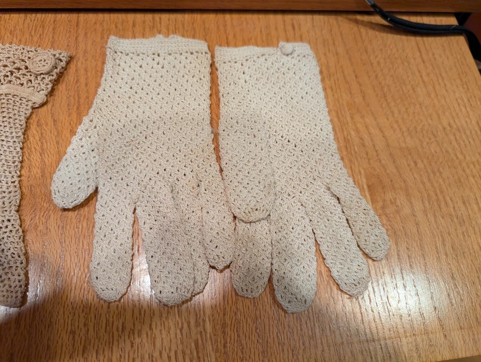 Guantes de encaje caseros para dama... un paso atrás en el tiempo Foto 2 de 3
