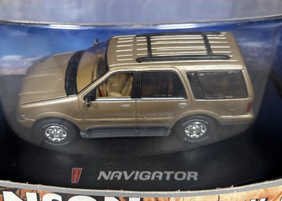 1/43 Anson Lincoln Navigator Diecast SUV Model Car Gold - Image 3 of 4