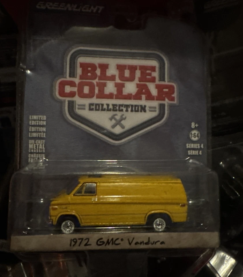 GMC Vandura 1972 Greenlight 1/64 cuello azul, furgoneta amarilla. Edición limitada Foto 2 de 2