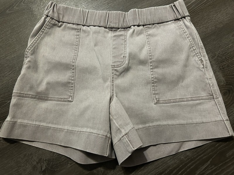 Lee Khaki Pull On Shorts Size 12 Medium GUC