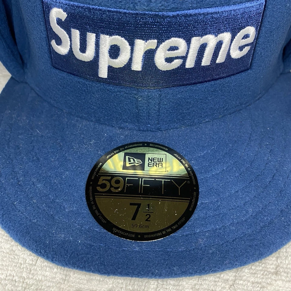 Logo Supreme Box World Famous New Era 59fifty Polartec Talla 7 1/2 Azul Polar FW17 Foto 2 de 4