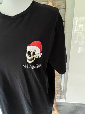 Tshirt von FSBN Gr. L  schwarz neuwertig mit Weihnachtstotenkopf