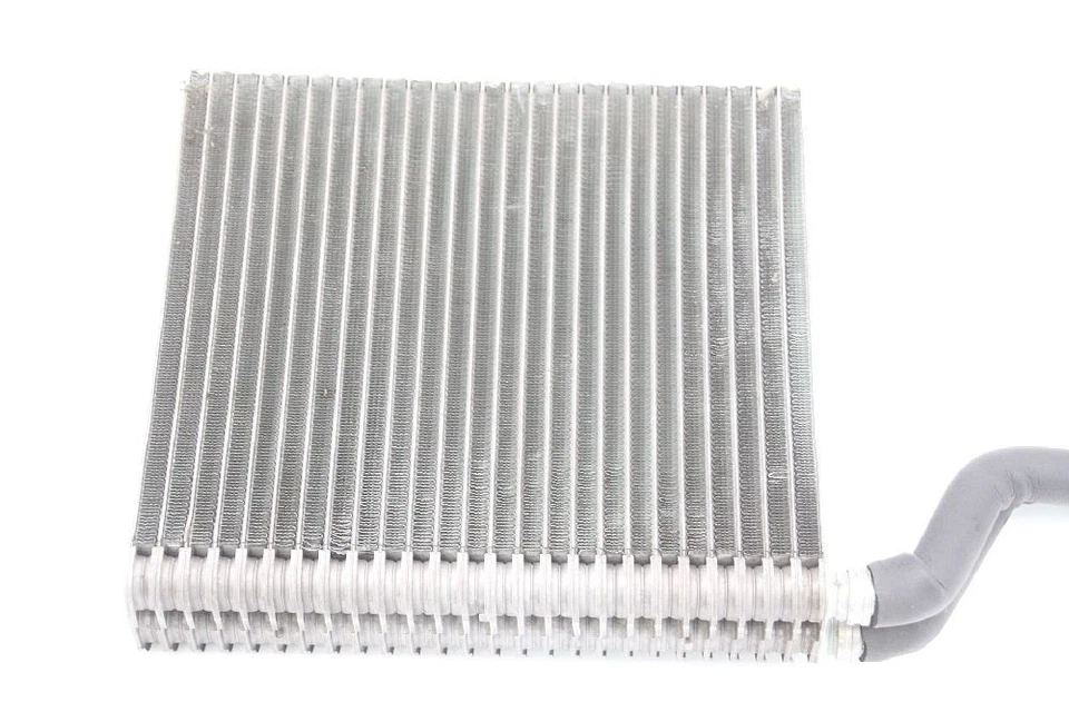 Climatizador Audi A4 Avant B6 8E1820103A VALEO 2.5 132 KW 180 CV 04-2003 Foto 2 de 4