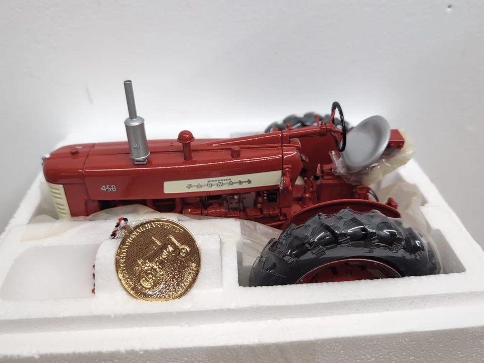 1/16 Ertl 1956 Farmall 450 Tractor 50th Anniversary Edition Precision - Image 2 of 4