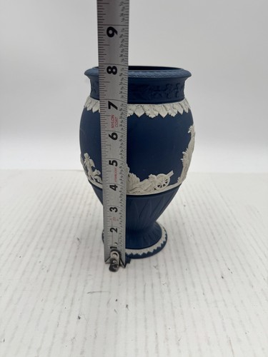 Vintage Wedgwood Jasperware Dark Blue White Decorative Bountiful Vase 8" Tall - Picture 7 of 8