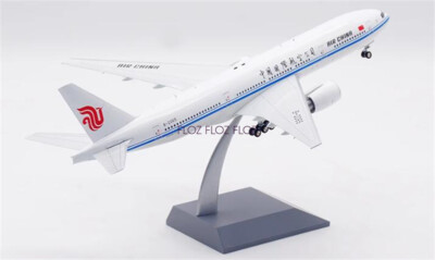 Aviation Air China for Boeing 777-200 B-2065 1:200 Aircraft