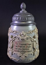 Historicist RELIEF JUG - V&B METTLACH No. 1370 - Tall Tin Lid - Motto