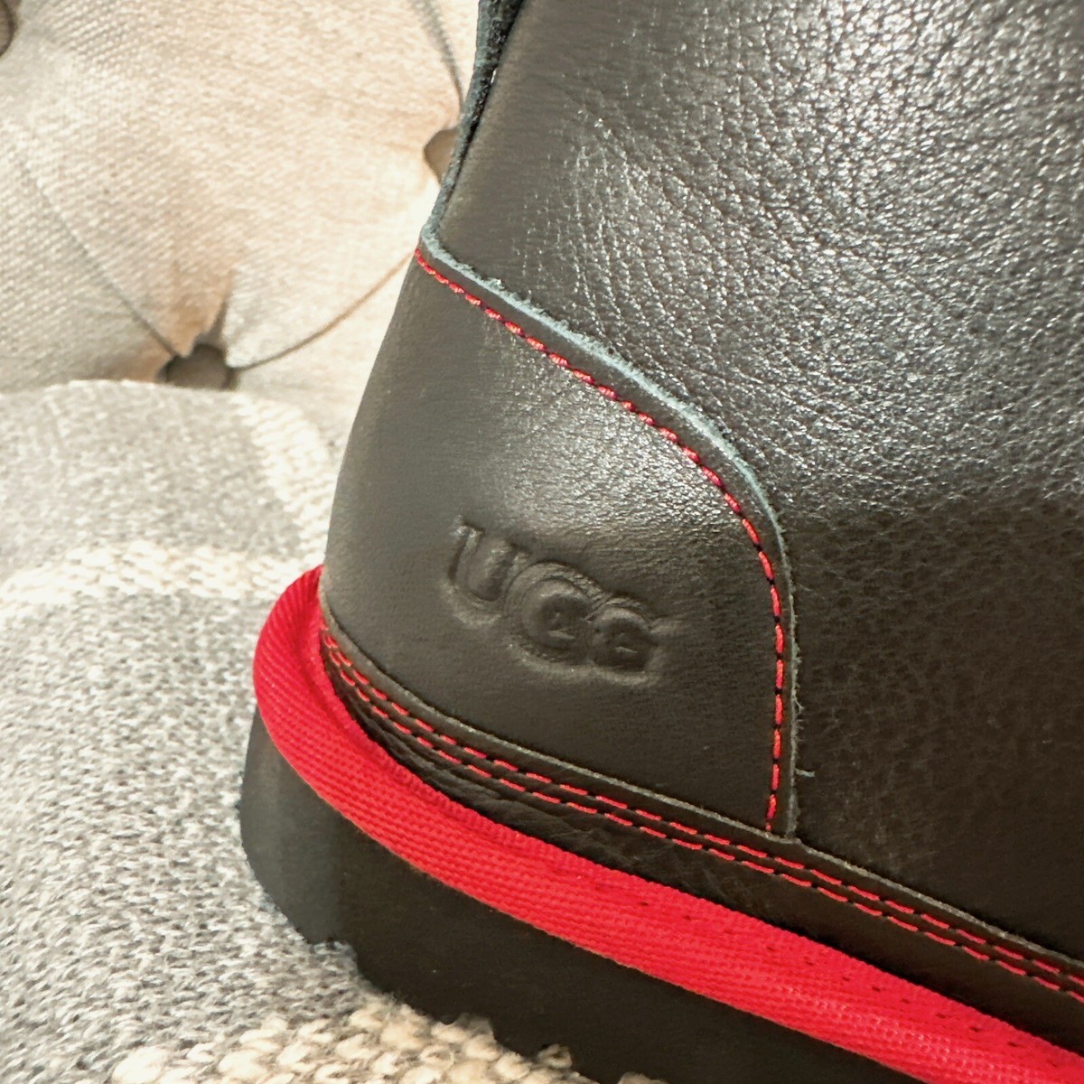 UGG Neumel Leather Chukka Ankle Black Red Boots Size Men\'s 9 UGG Neumel Leather Men main image 2