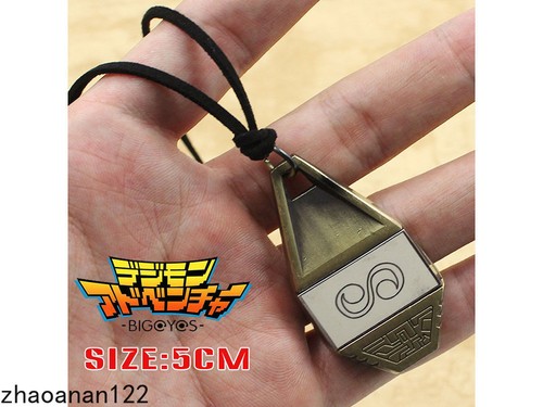 Nuovo Ciondolo Collana Anime Cartoni animati Digimon Etichetta & Stemma Emblema Coraggio - Foto 8 di 22