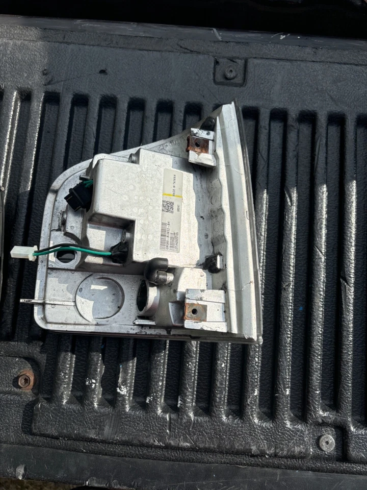 Luz trasera de repuesto 94-04 Chevy S10/GMC Sonoma. Nuevo nunca usado  Foto 4 de 4