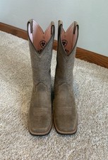 Brand New Ariat Boots Womens Size 7.5 Originally 200. In Perfect Condition