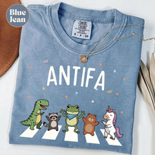 T-Shirt ANTIFA Portland Frog | Abolire ICE Protest Meme Tee | Antifascismo