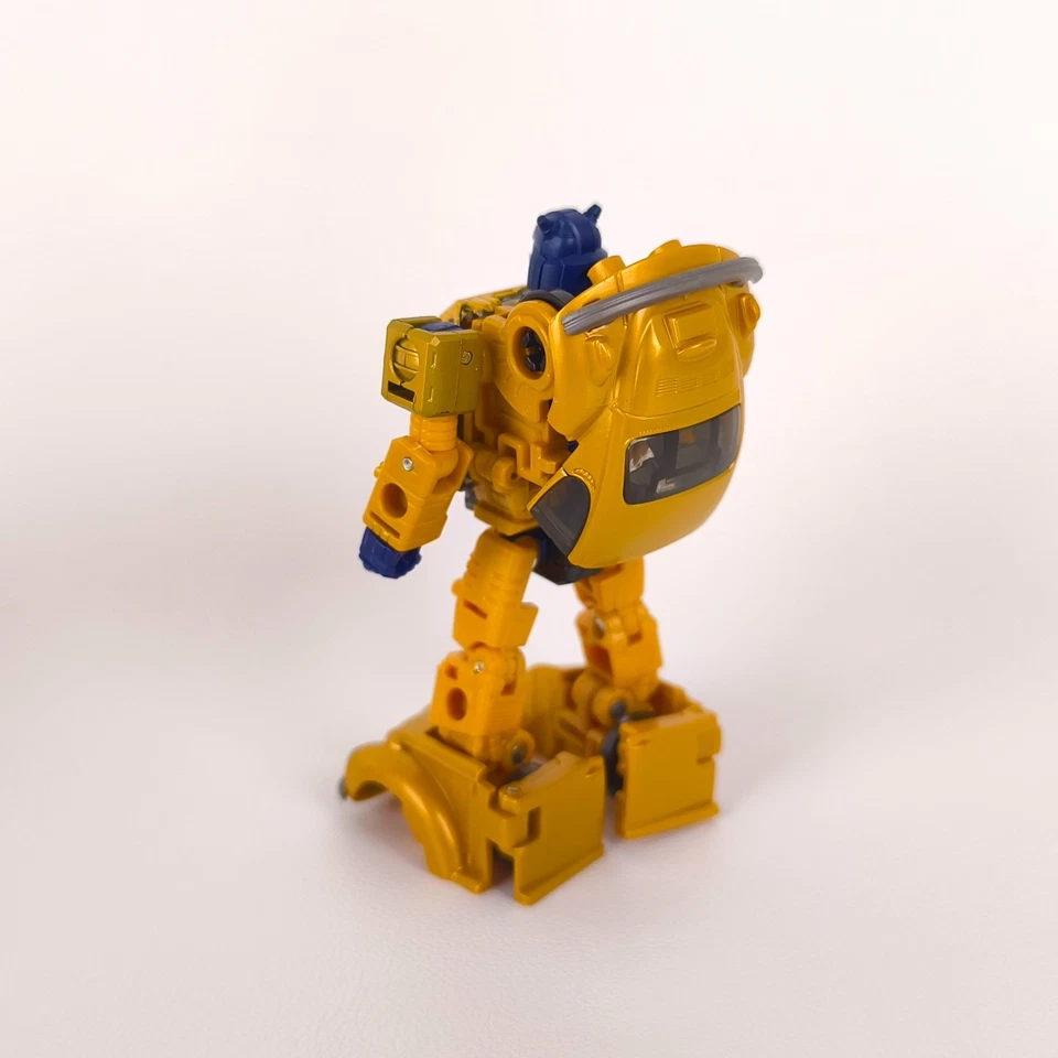 Transformers Autobot Goldbug Complete Legacy Creatures Collide Deluxe Class - Imagem 3 de 4