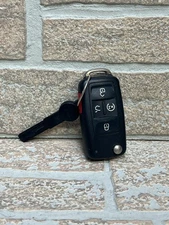 VW VOLKSWAGEN Keyless Remote Key Fob Transmitter 561 837 202 D