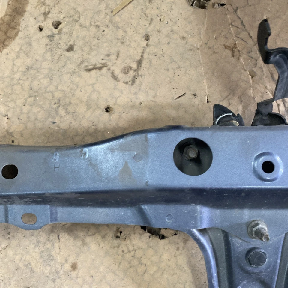 Subaru Legacy 2015 2016 2017 2,5 núcleo de radiador soporte capó pestillo Foto 3 de 4