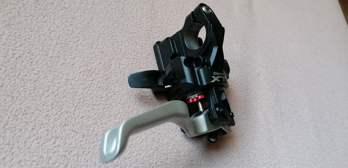 シマノ　DeoreXT ST-M775 Dual Control Lever Shimano Deore XT M775 Dual Control Disc Brake / Shifter Combo