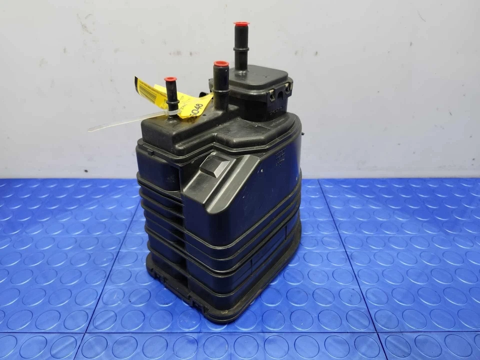 2014-2017 Cadillac CTS Fuel Vapor Charcoal Canister Assembly OEM 20951487 - Image 2 of 4