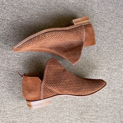 Kelsi Dagger suede ankle boots booties rust orange laser cut size 9.5