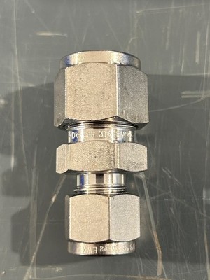 Lot of 20 DK-Lok DUR-8-6-S 316 Stainless Tube Reducing Union 1/2 in x 3/8 in NEW