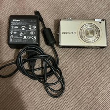 Nikon COOLPIX S640 12.2 MP 5x Slim Compact Zoom Digital Camera Japan Very Good