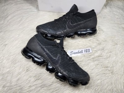 Nike Air Vapor Max Flyknit Triple Black  Men s Size 9.5/Wmns 11 849558-011