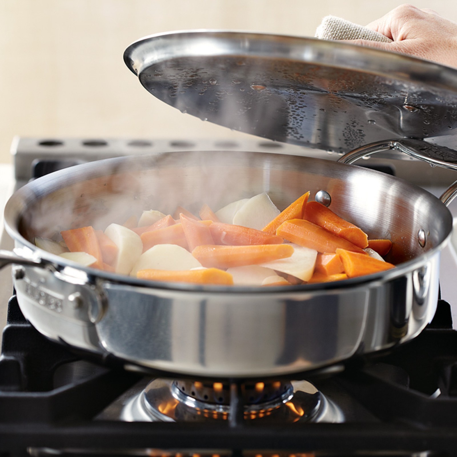 All-Clad d5 Polished Stainless-Steel 4-Qt. Deep Sauté Pan with Lid