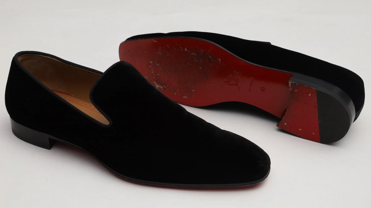 Dandelion Suede Loafers in Black - Christian Louboutin