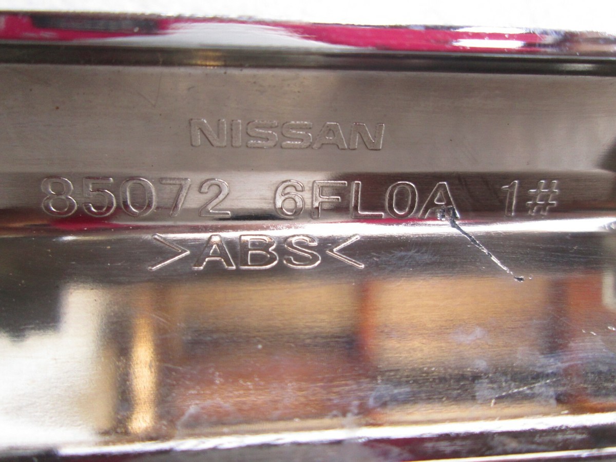 2017 2018 2019 NISSAN ROGUE REAR BUMPER OEM CHROME MOULDING