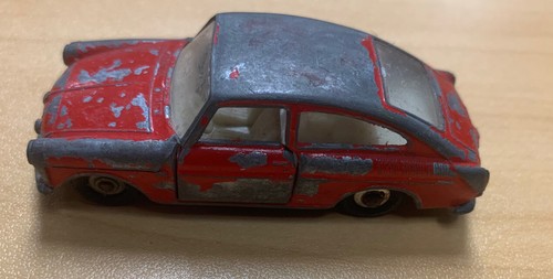 !Vintage Metal Matchbox Lot of 2(No.26 GMC Tipper Truck&No.66 Volkswagen 1600TL) - Picture 2 of 12
